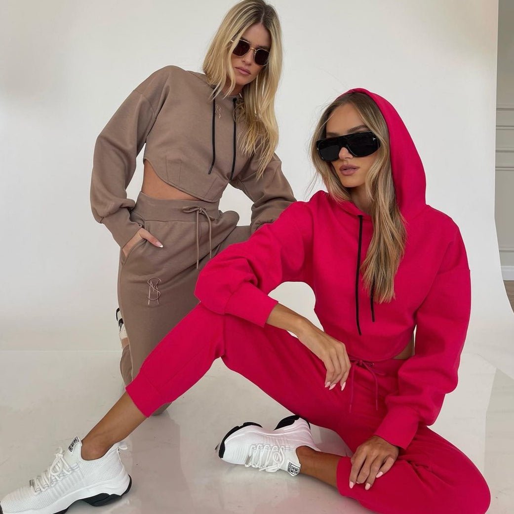 סווטשירט כתום או מכנסי טרנינג ורודים: הצבעים הטרנדים של העונה - Inter Jeans