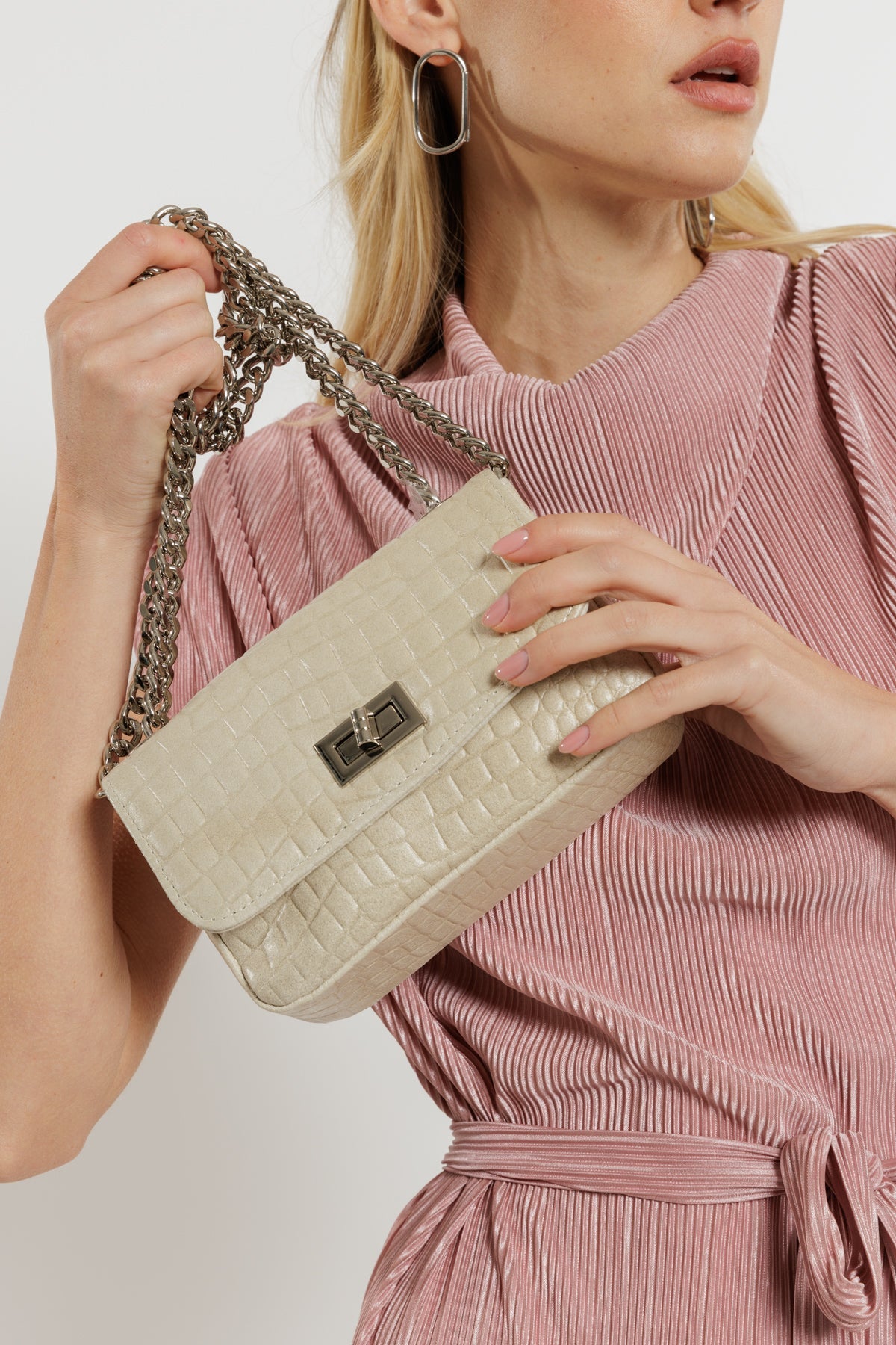 תיק כתף Barbara בגוון קרם