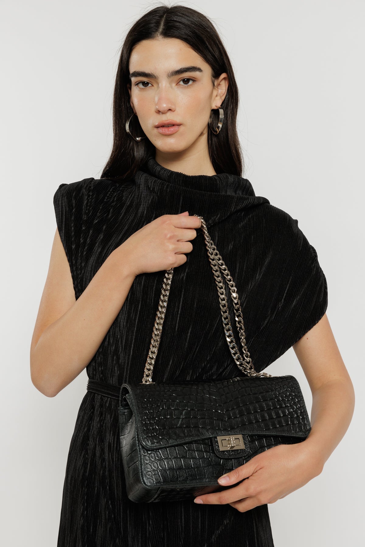 תיק כתף Janet בצבע שחור