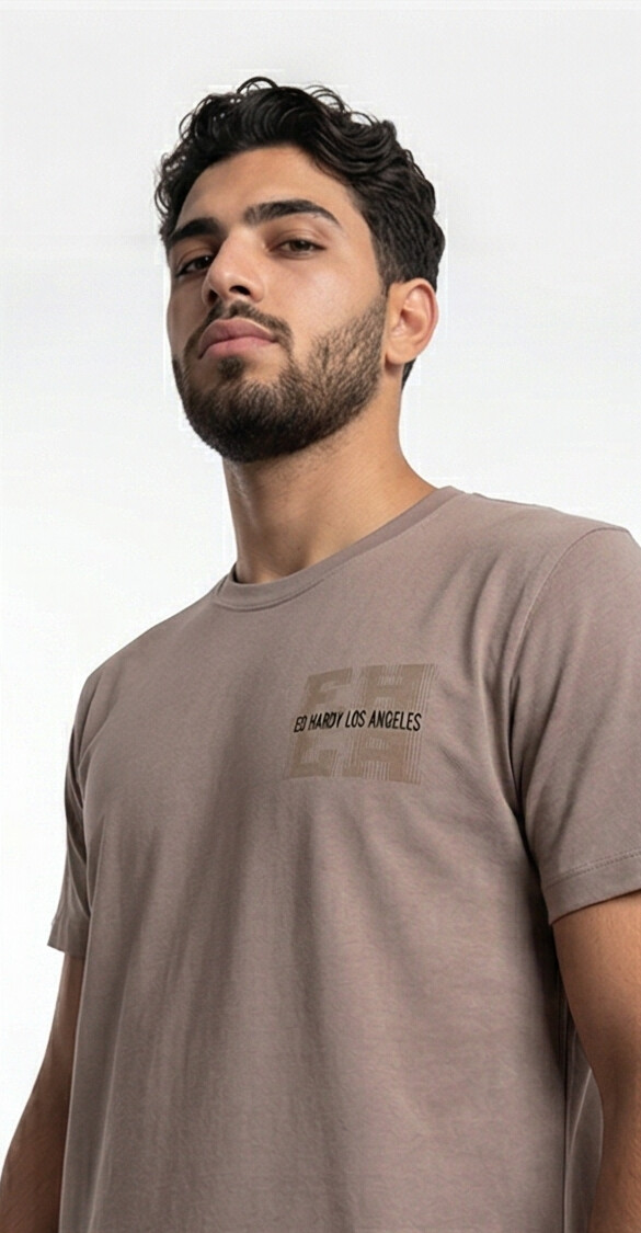 טי שירט Ed Hardy לגברים בצבע קליי עם הדפס מלבני בגב