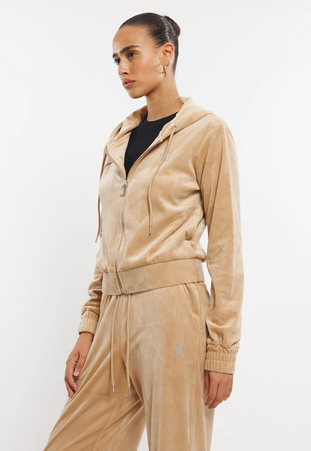 קפוצ'ון קטיפה עם רוכסן W Zipped Hooded בצבע בז'