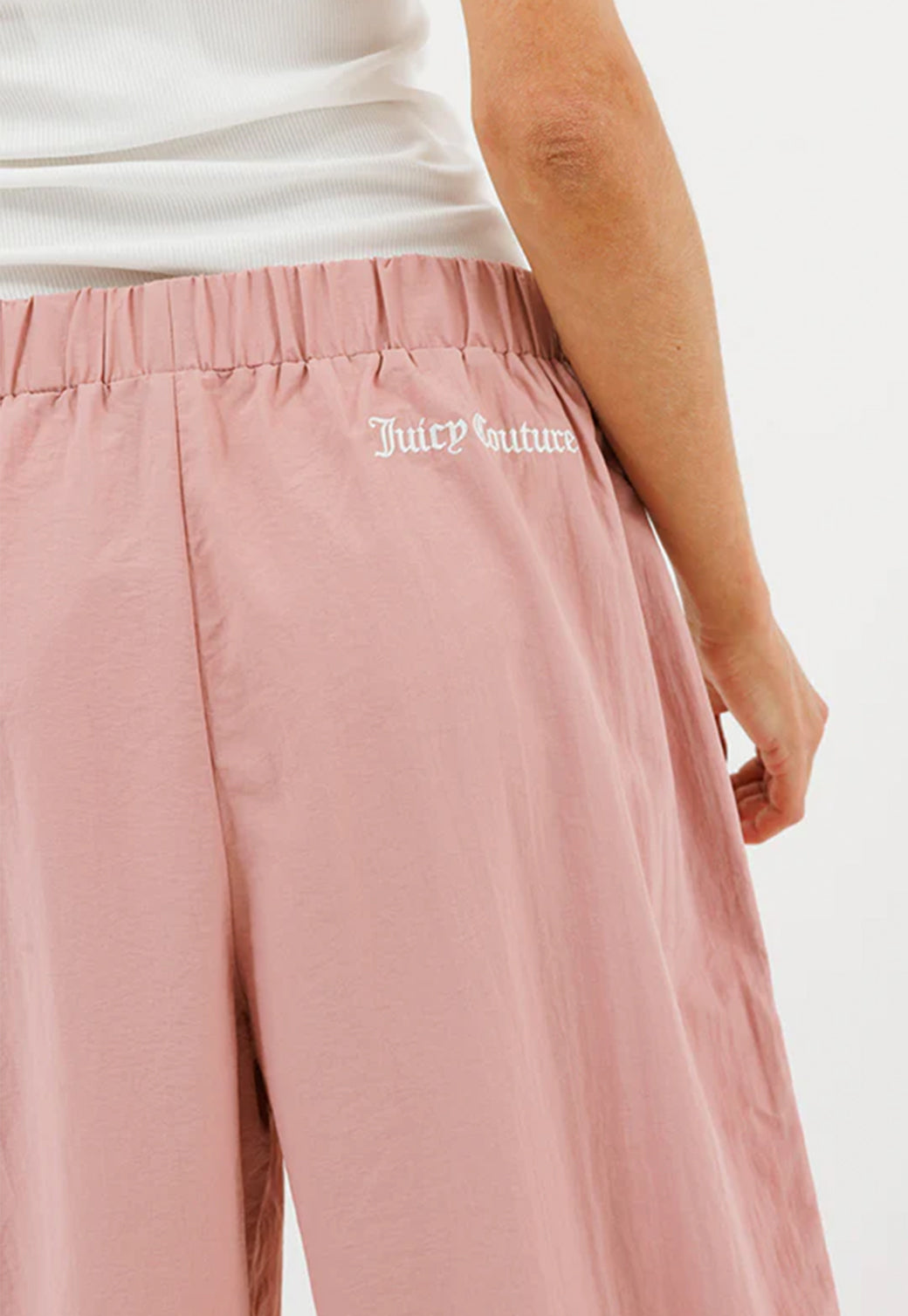 מכנסי ניילון Juicy Couture בצבע ורוד