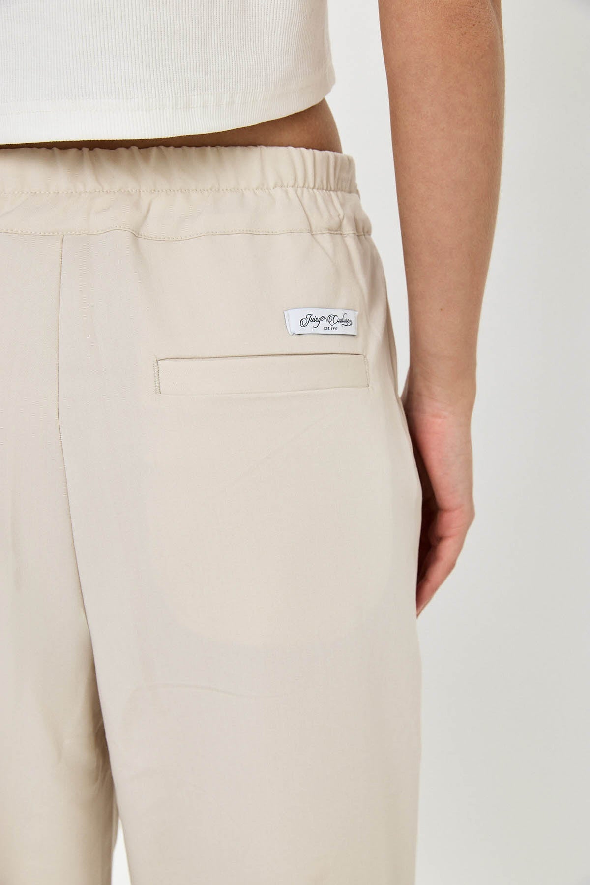 מכנסיים רחבים St. Barts Juicy Couture לנשים בצבע קרם עם שסעים