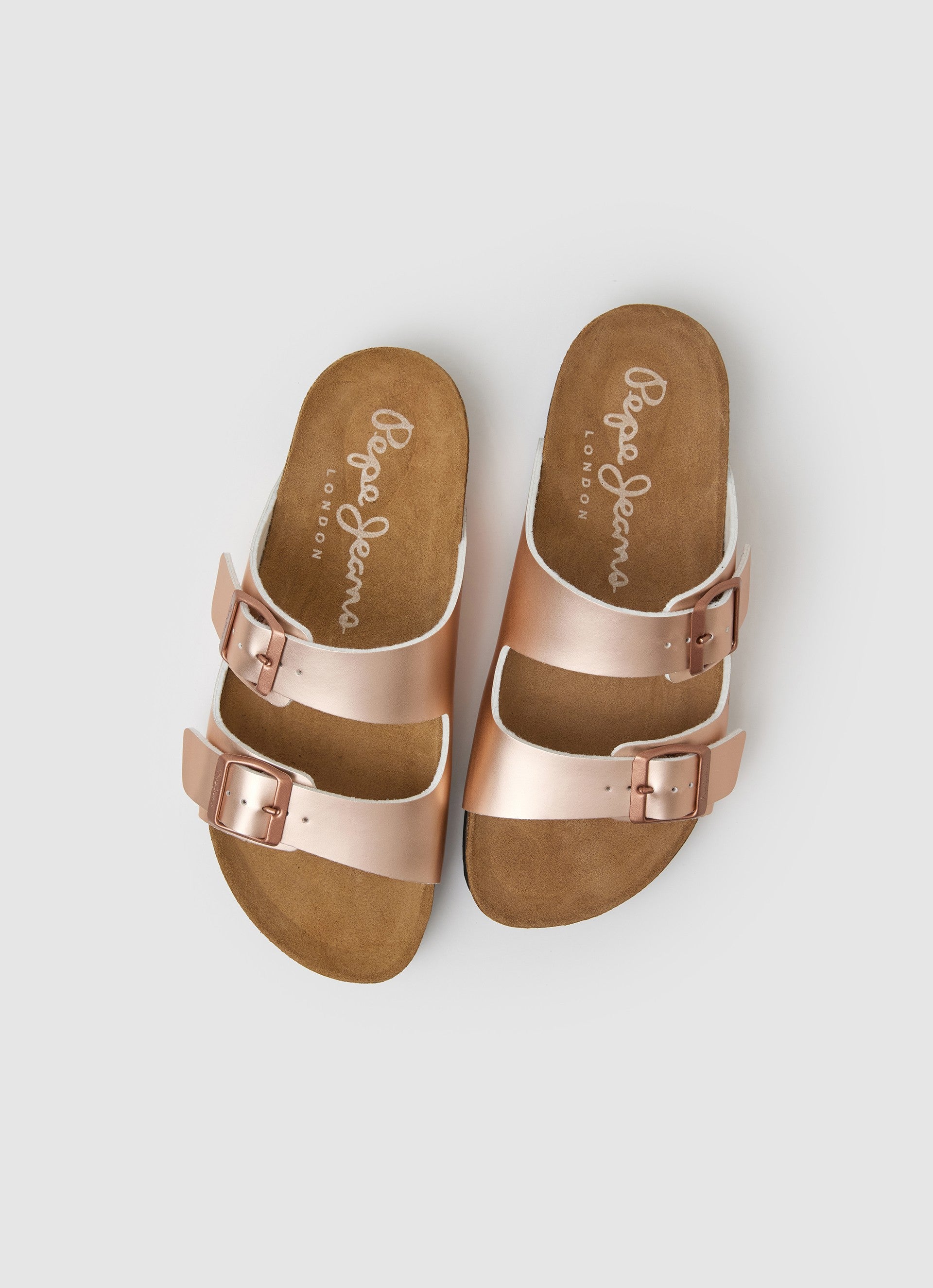 כפכפים עם אבזמים בצבע רוז גולד