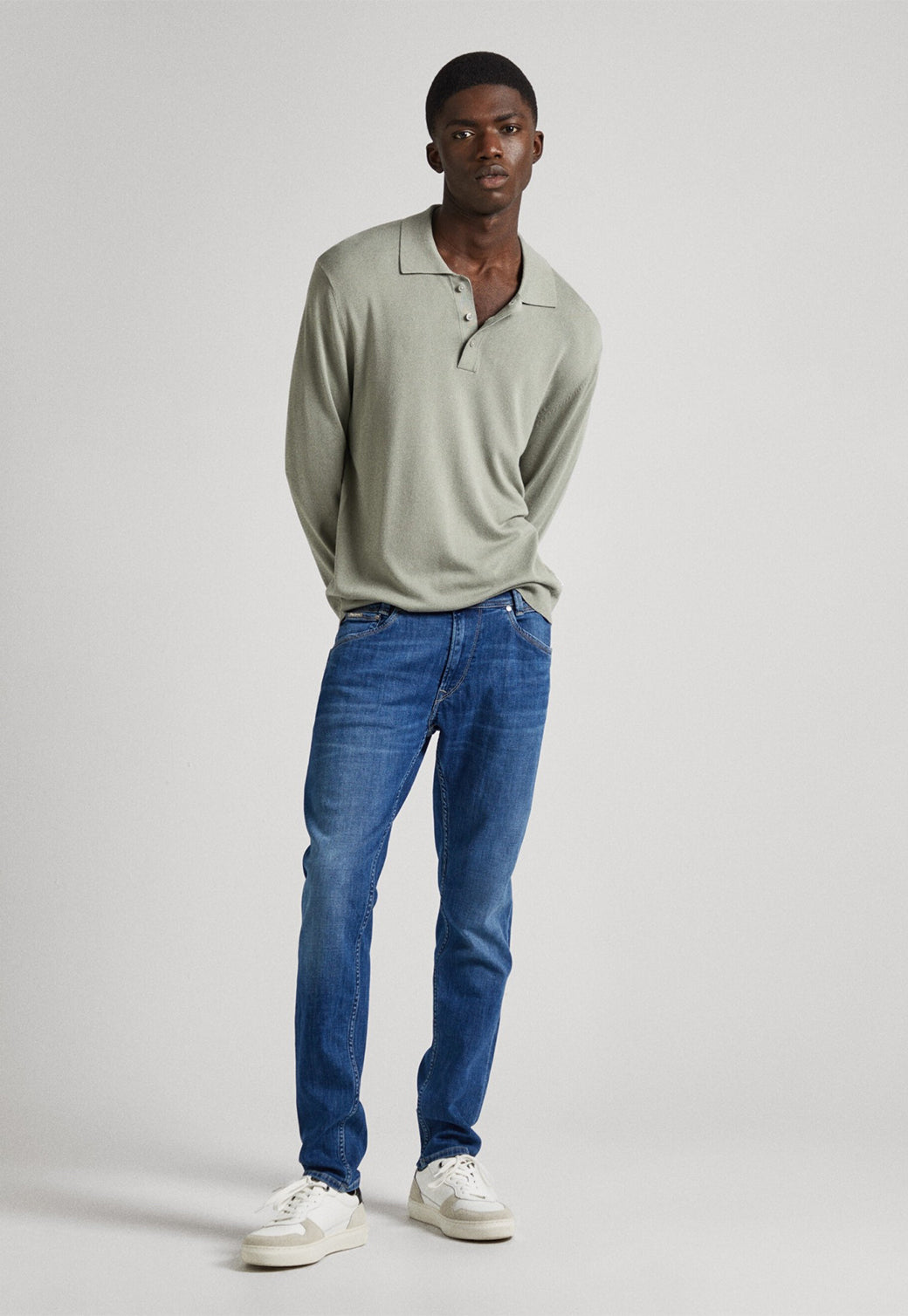 ג'ינס גברים בגזרת טייפרד