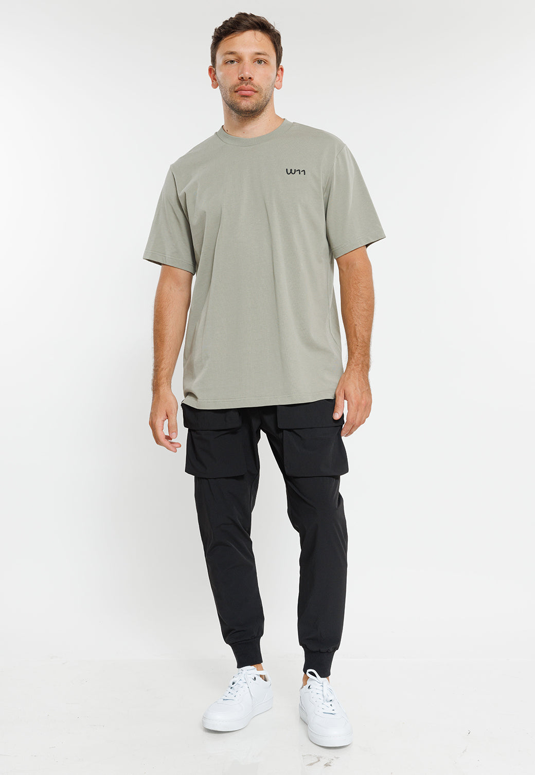 מכנסי דגמ"ח עם כיסים גדולים לגברים בצבע שחור