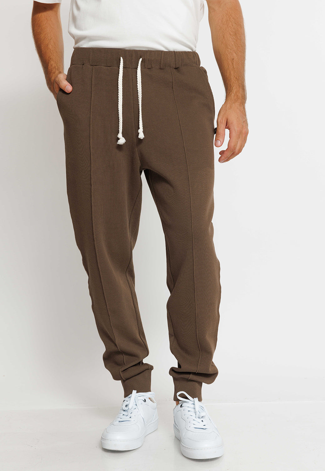 מכנסי ג'וגר בצבע חום לגברים