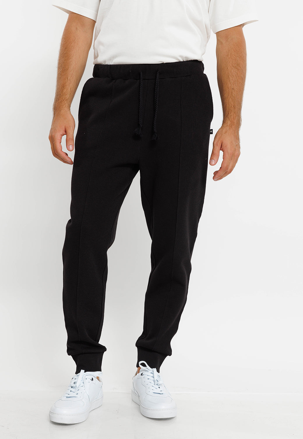 מכנסי ג׳וגר ADAN בצבע שחור