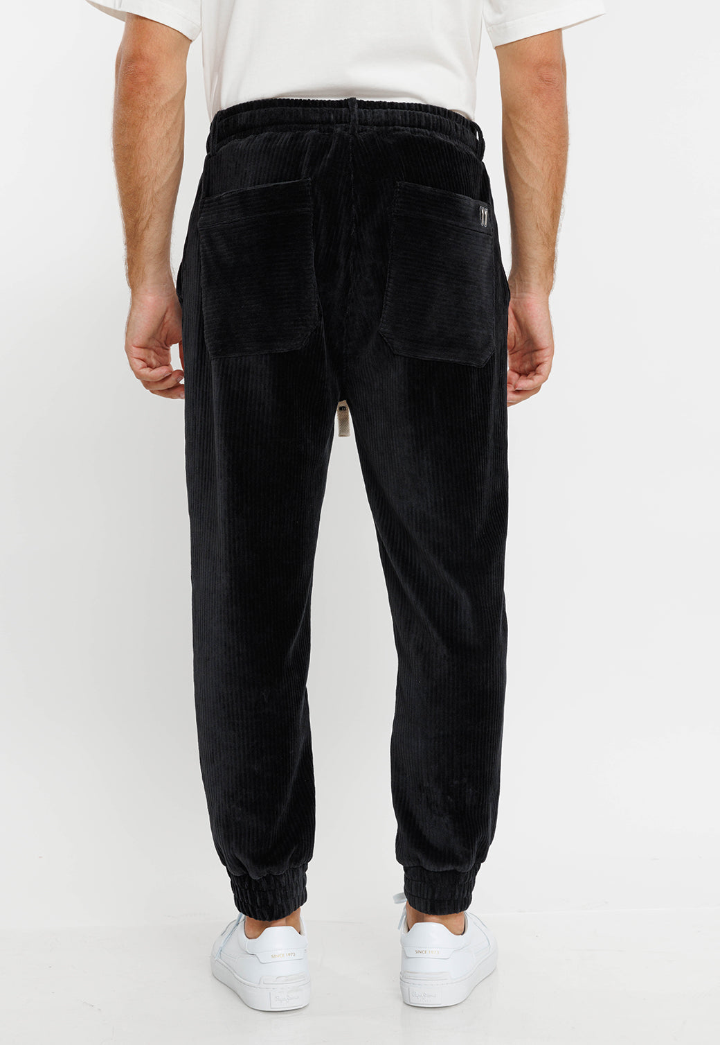 מכנסי קורדרוי עם שרוך לגברים בצבע שחור