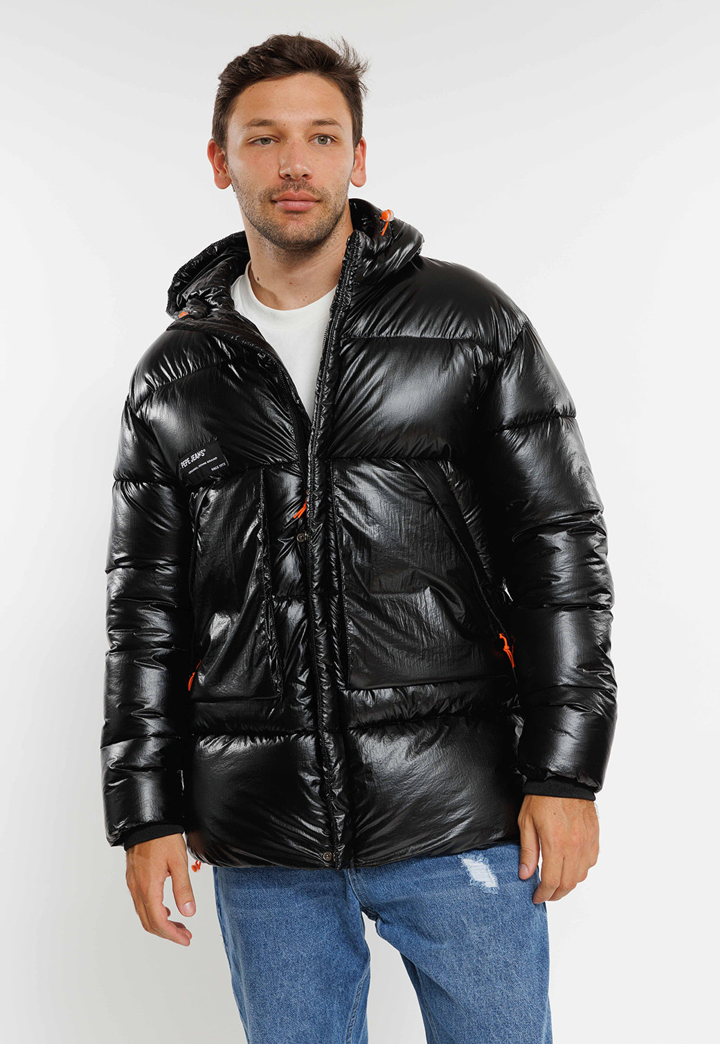 מעיל פוך מבריק עם כובע בצבע שחור