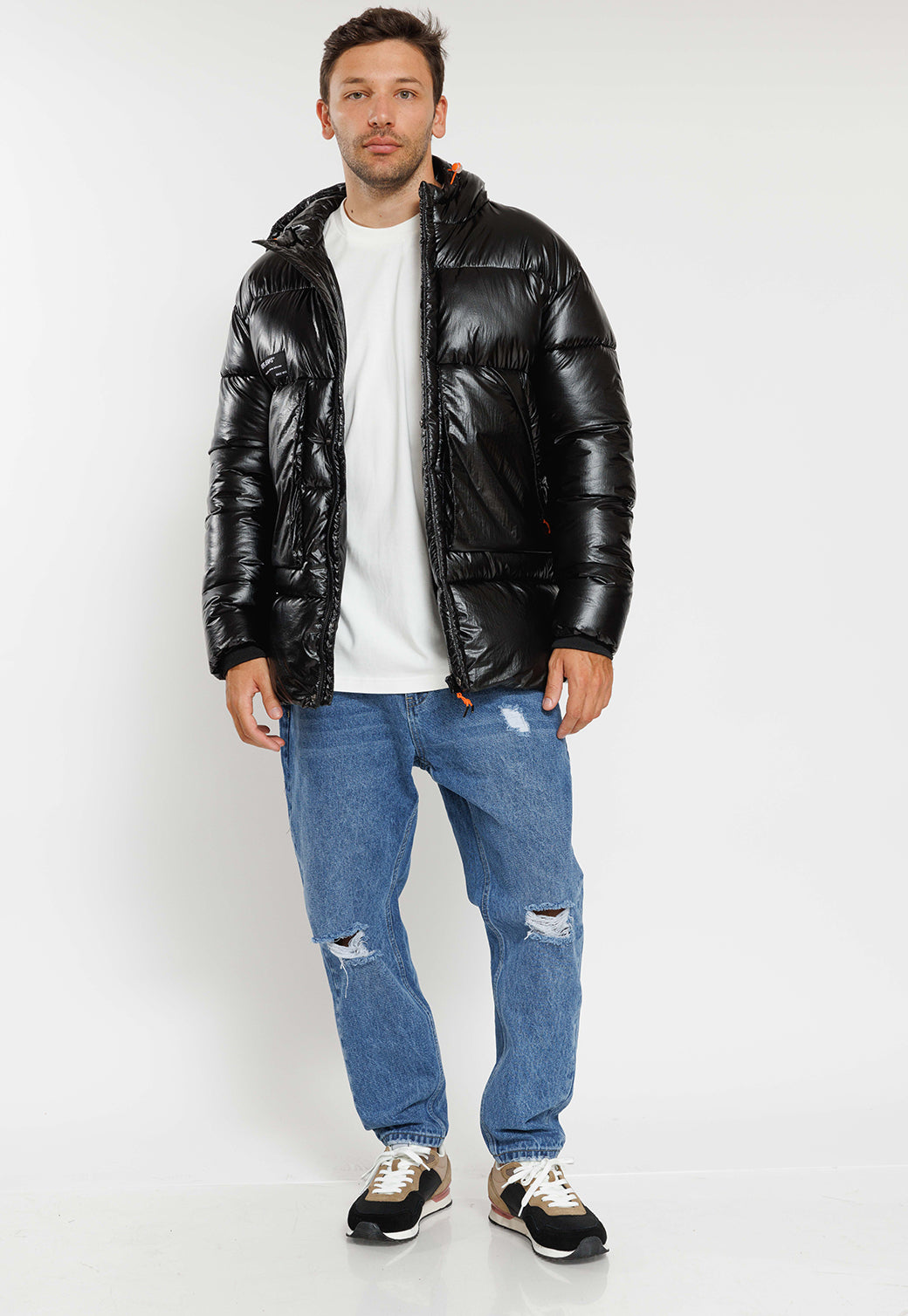 מעיל פוך מבריק עם כובע בצבע שחור