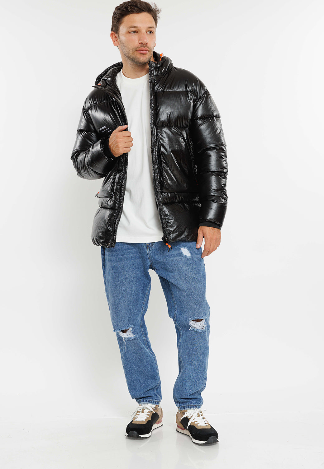 מעיל פוך מבריק עם כובע בצבע שחור