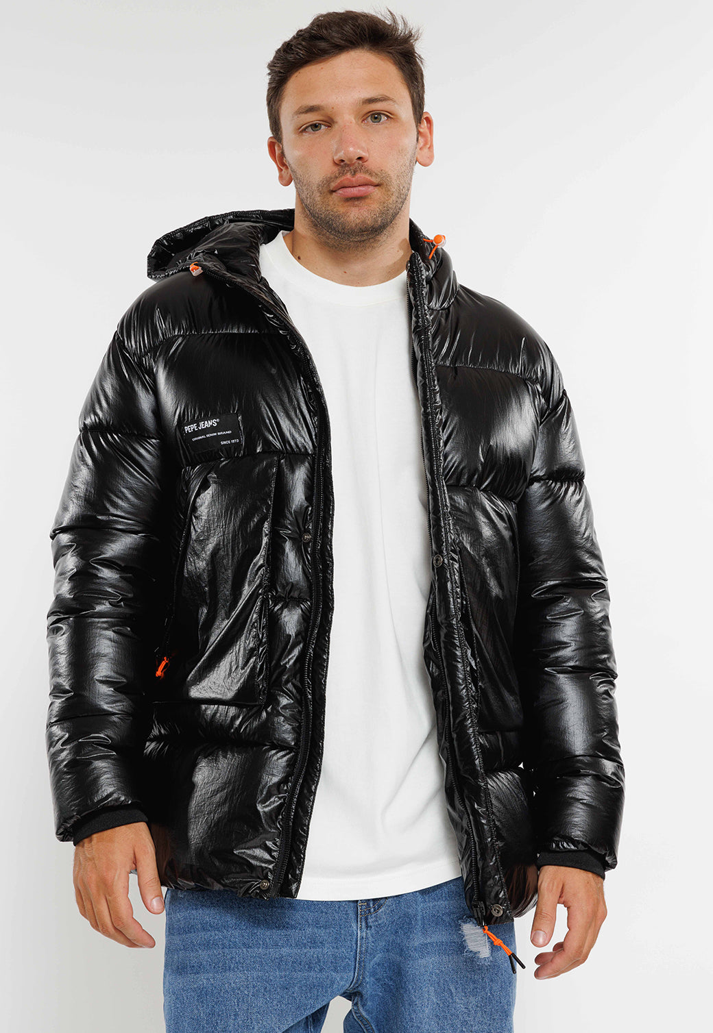 מעיל פוך מבריק עם כובע בצבע שחור