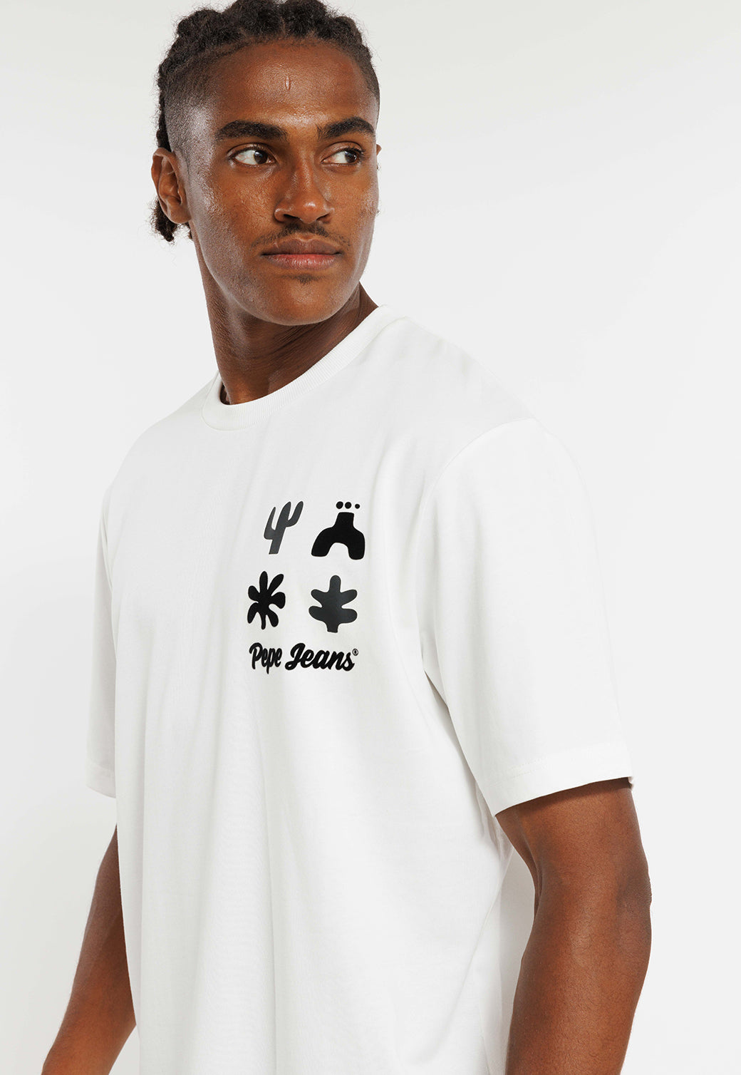 טי שירט רחבה עם הדפס בצבע לבן