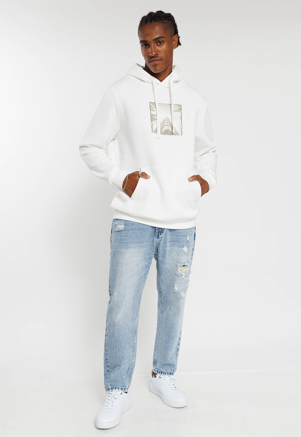 קפוצ'ון עם הדפס מרובע לגברים בצבע לבן