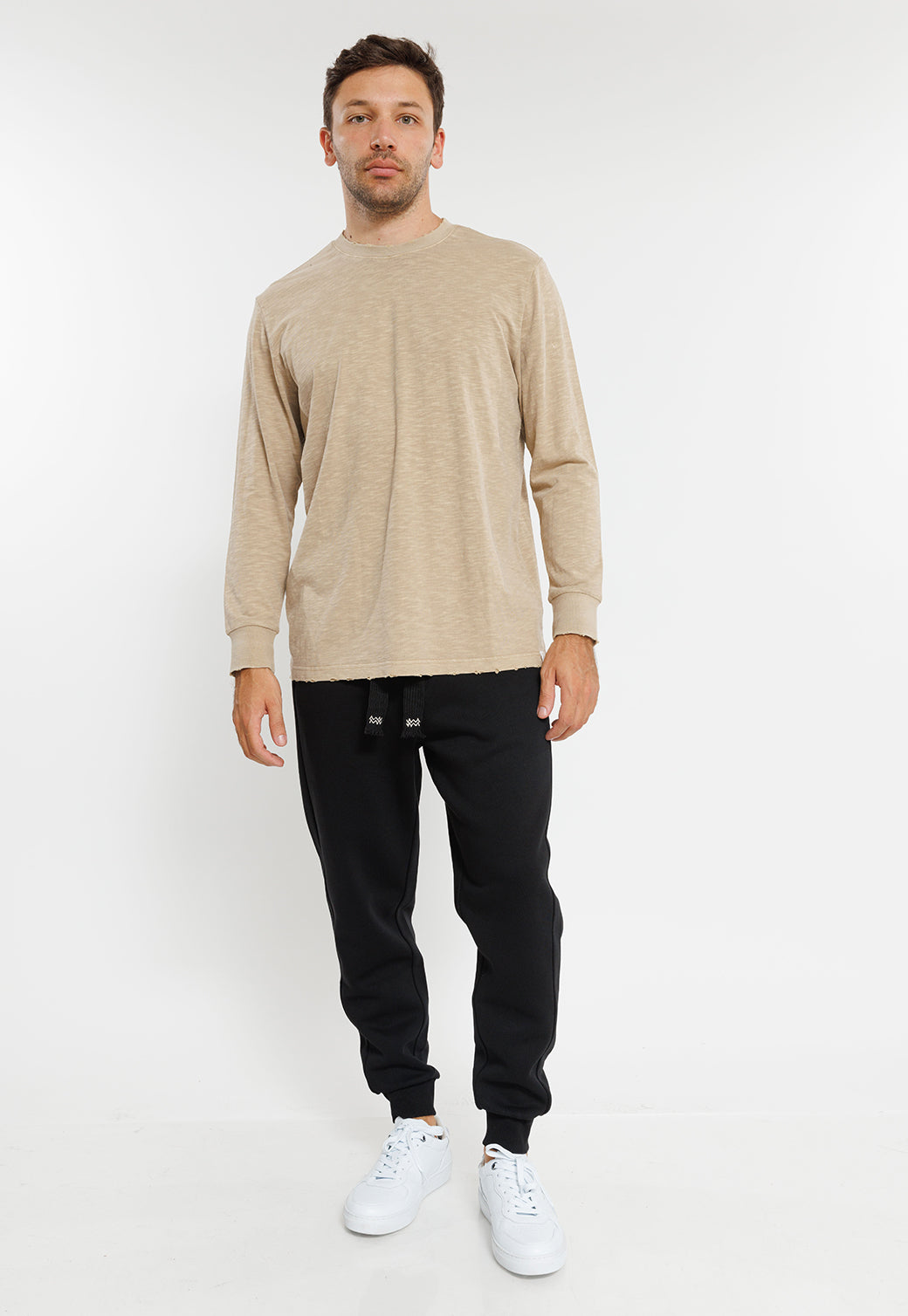 מכנסי ג׳וגר GANTE בצבע שחור