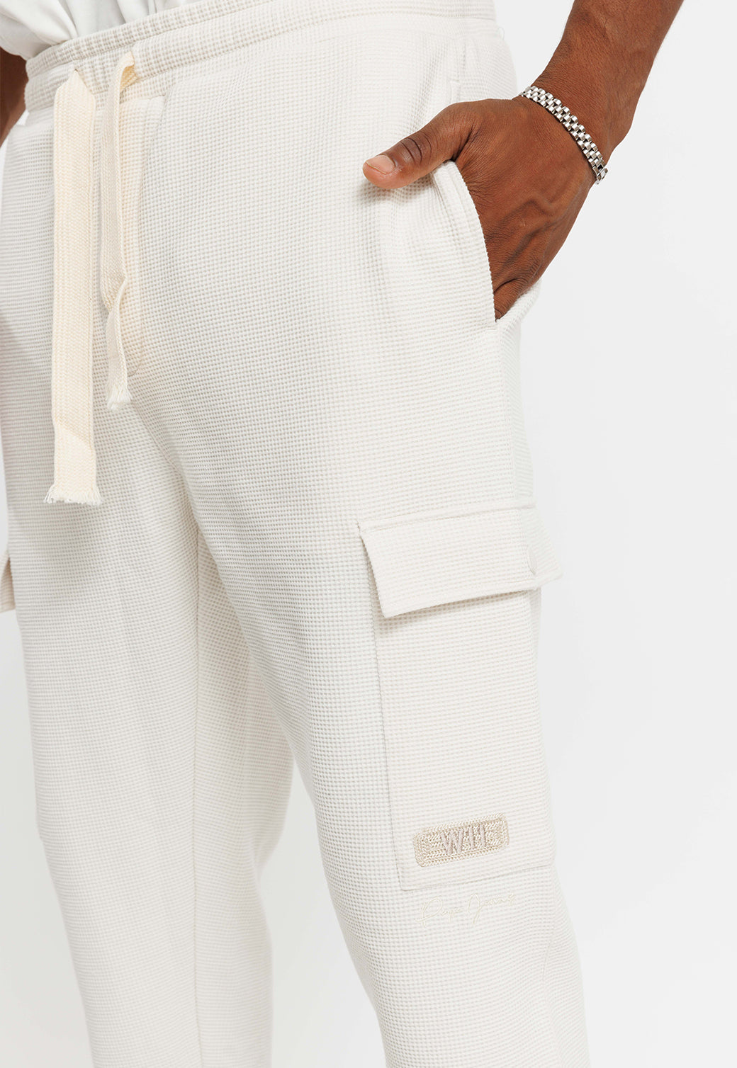 מכנסי טרנינג לגברים בצבע לבן