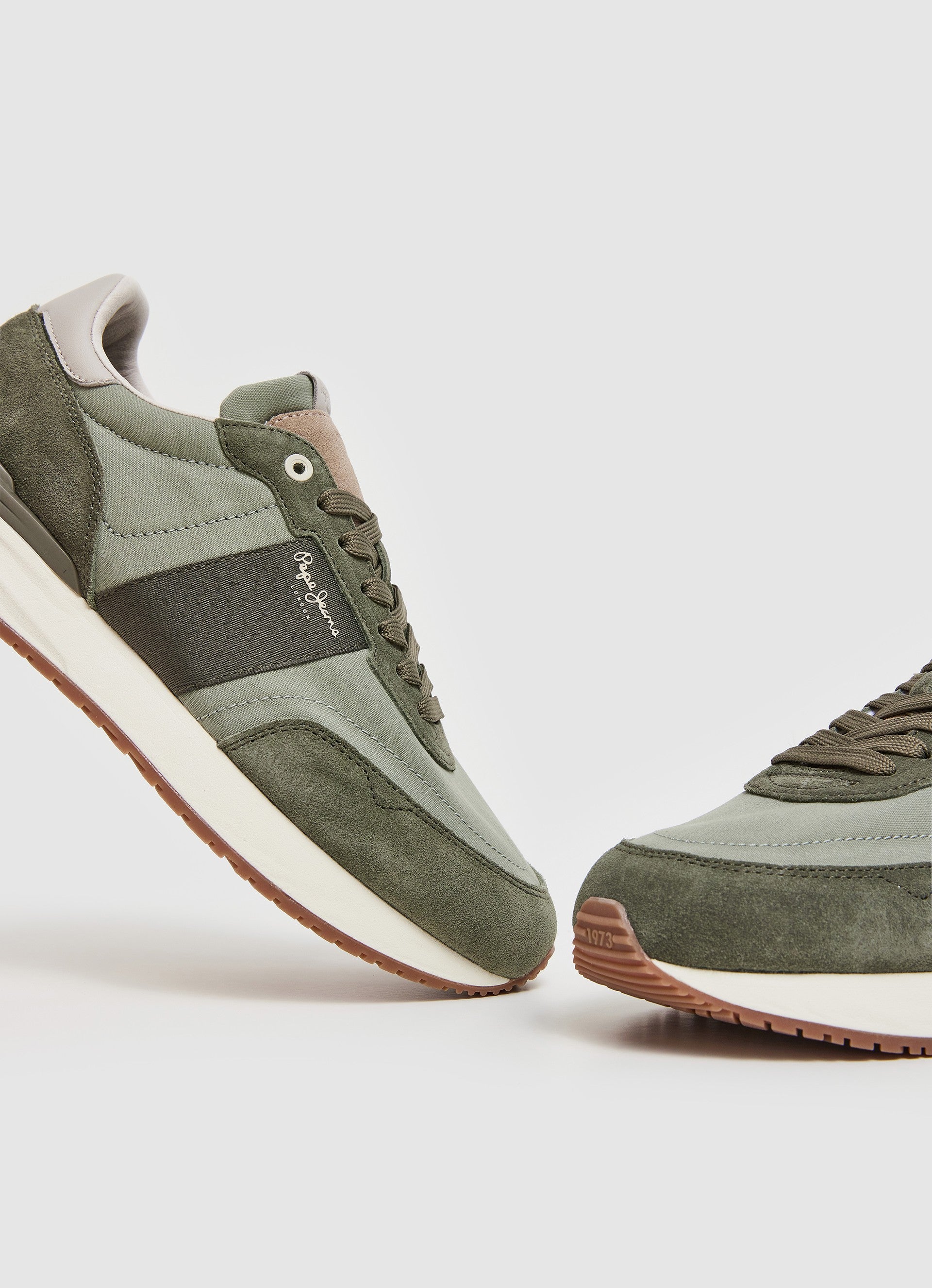 נעלי סניקרס BUSTER TAPE לגברים בצבע ירוק