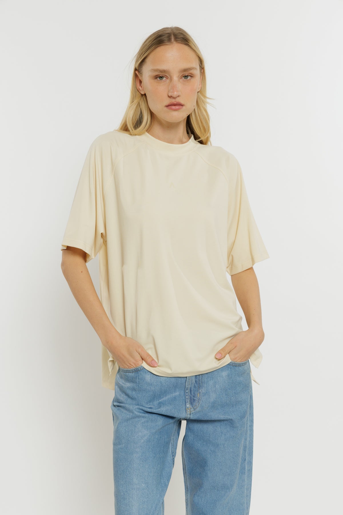 טי שירט רגלן Susan בז'