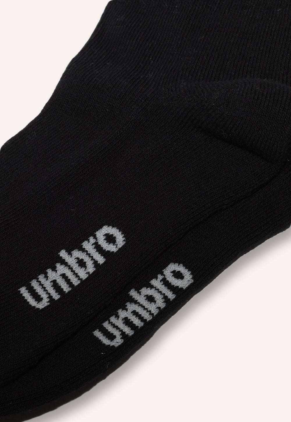 מארז 3 זוגות גרבי ספורט חצי טרי לנוער בצבע שחור – מידה 35–41