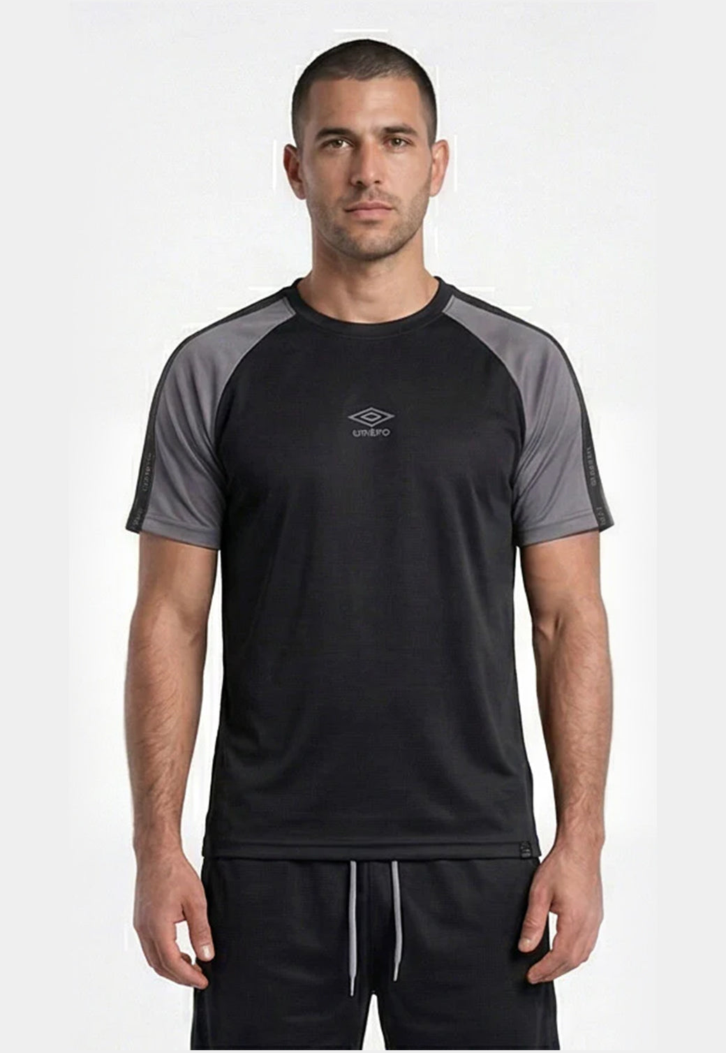 סט אימון UMBRO לגברים בצבע שחור עם שרוולי רגלן אפורים