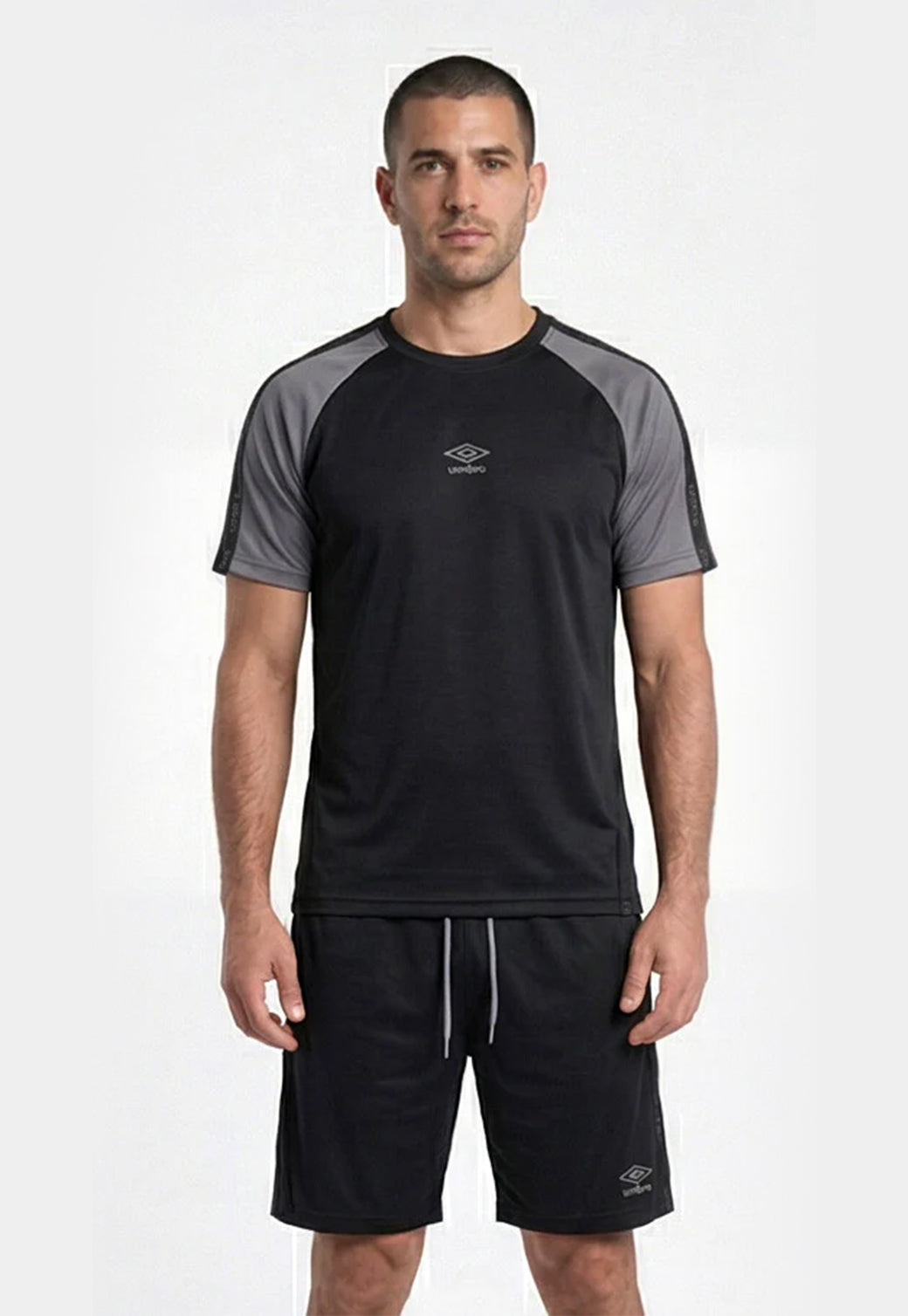 סט אימון UMBRO לגברים בצבע שחור עם שרוולי רגלן אפורים