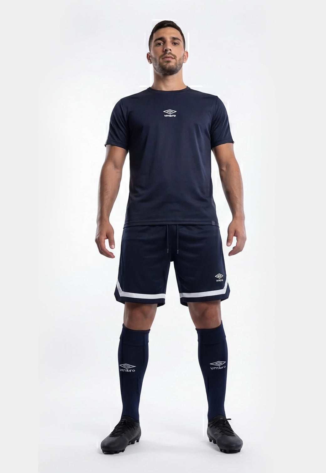 סט אימון UMBRO לגברים בצבע כחול נייבי עם עיטורים לבנים