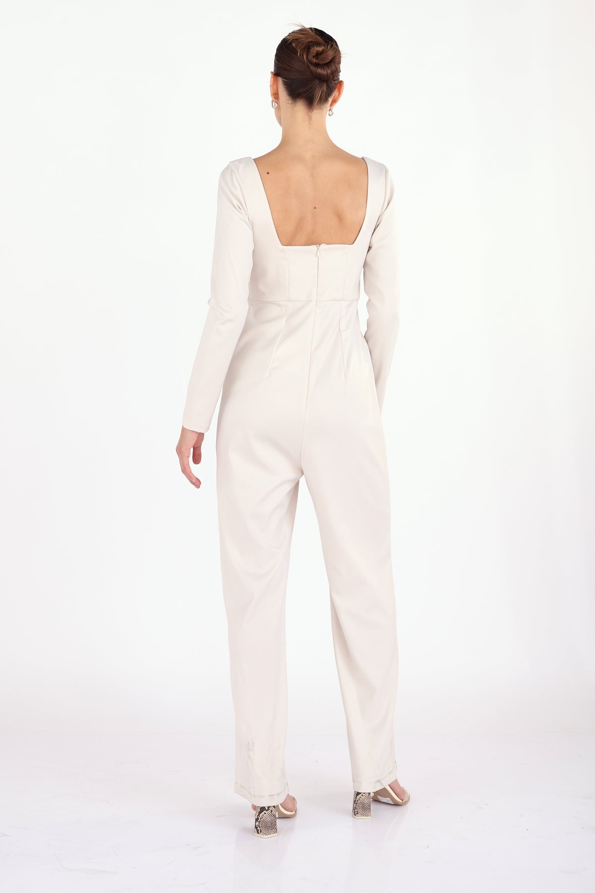 אוברול ניקול בצבע אבן