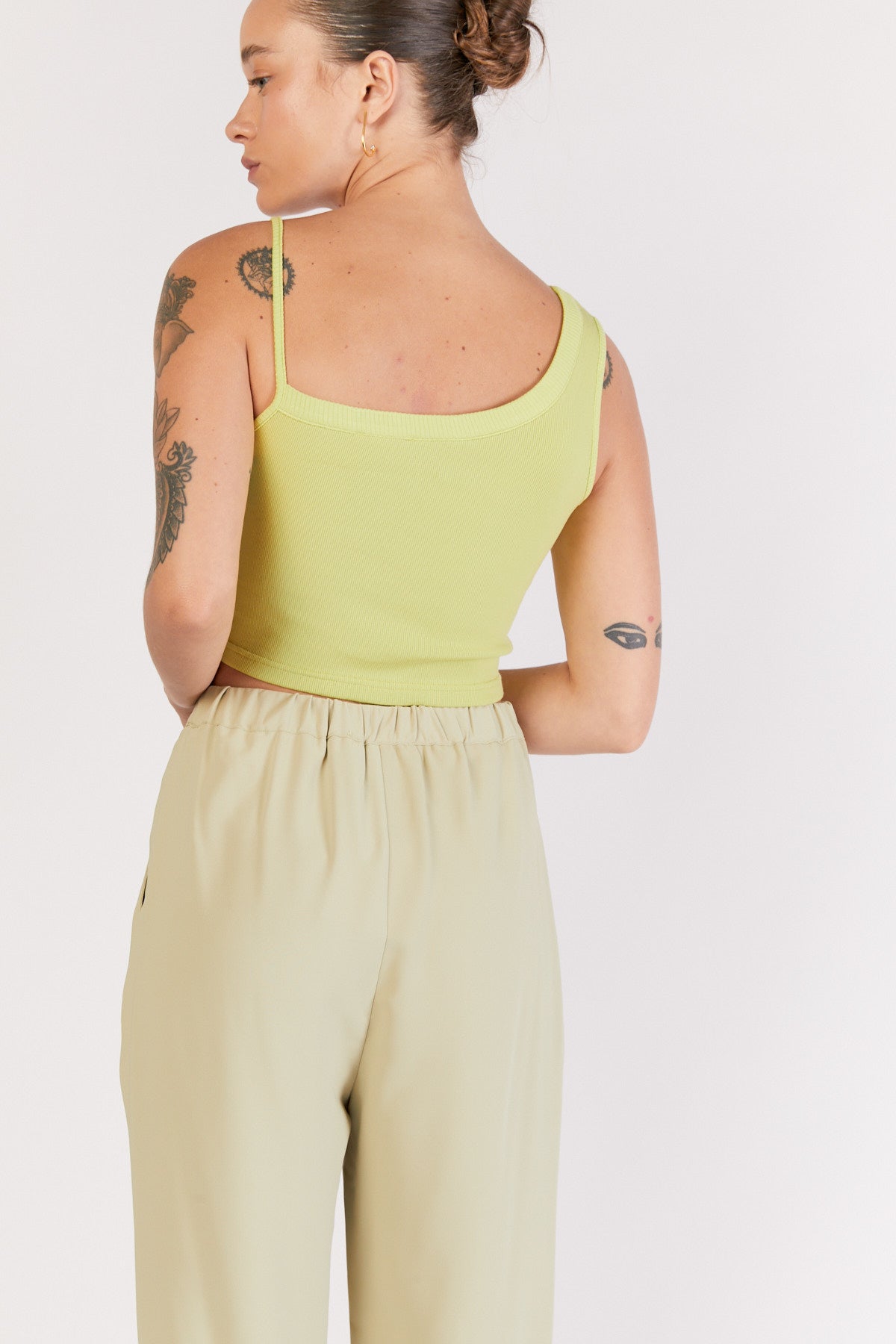 גופיית נומרו 15 בצבע ירוק