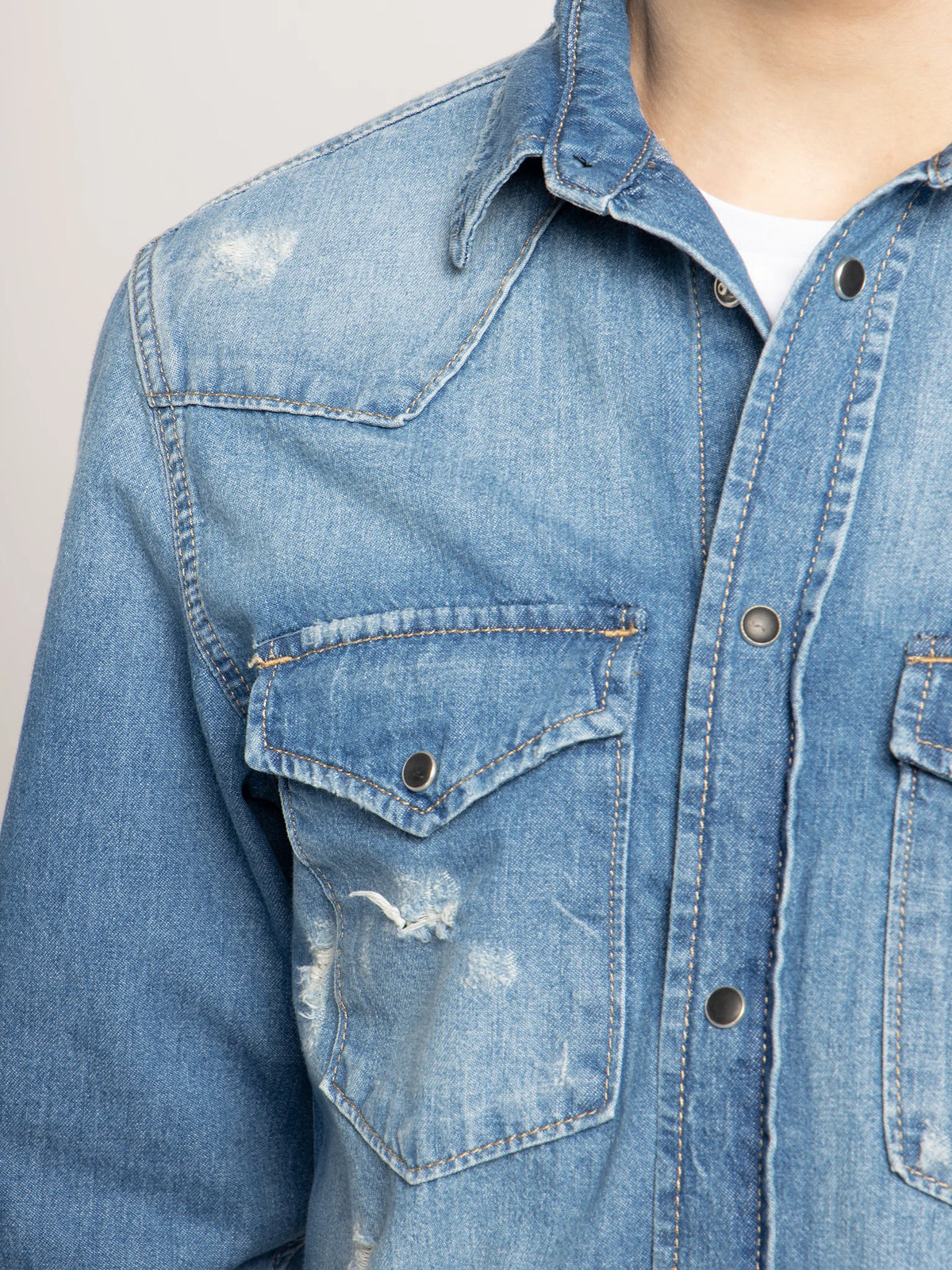 חולצת ג'ינס לגברים בצבע כחול