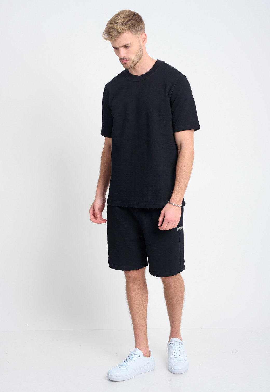 טי שירט GATA עם הדפס בגב בצבע שחור