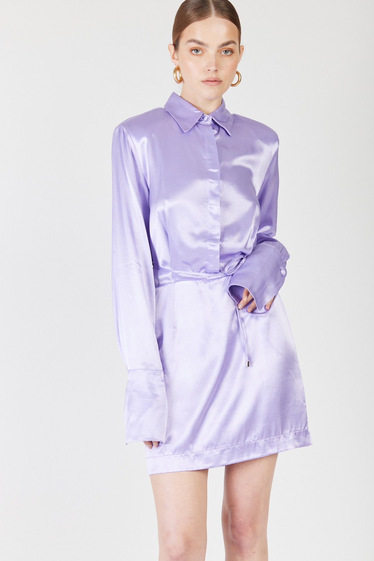 שמלת מיני נרה בצבע לילך