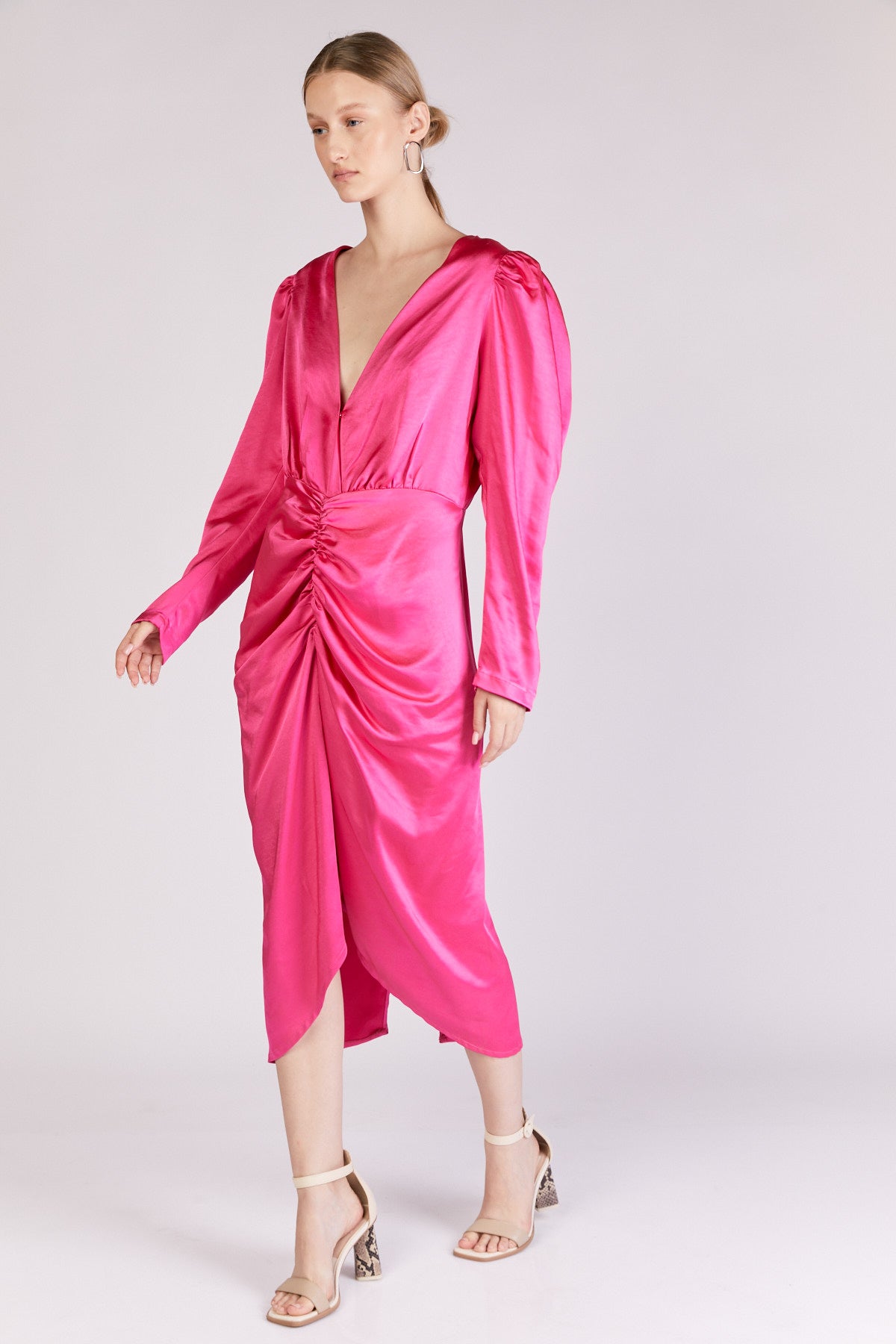 שמלת סרפינה בצבע ורוד