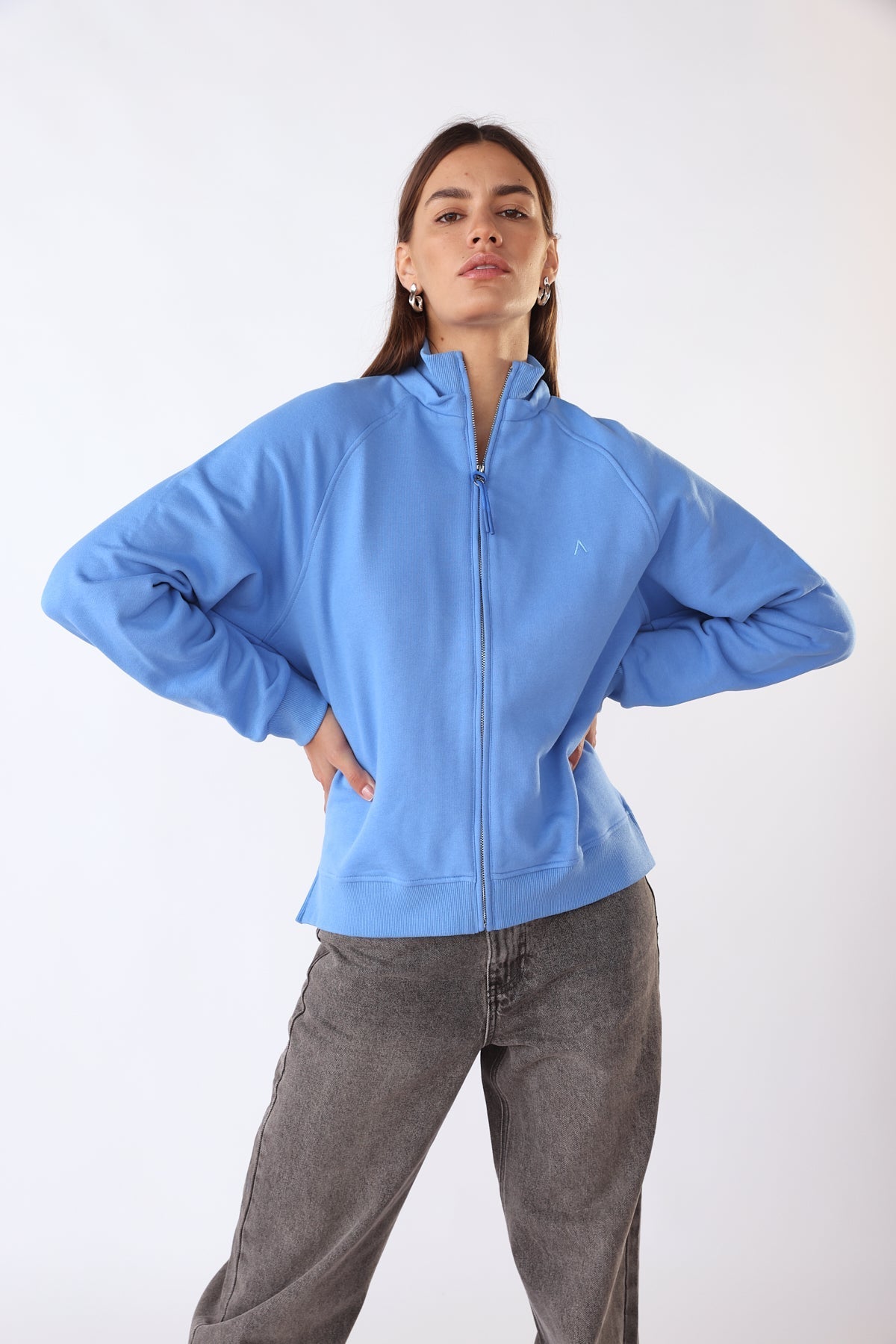 סווטשירט נומרו 12 בצבע כחול