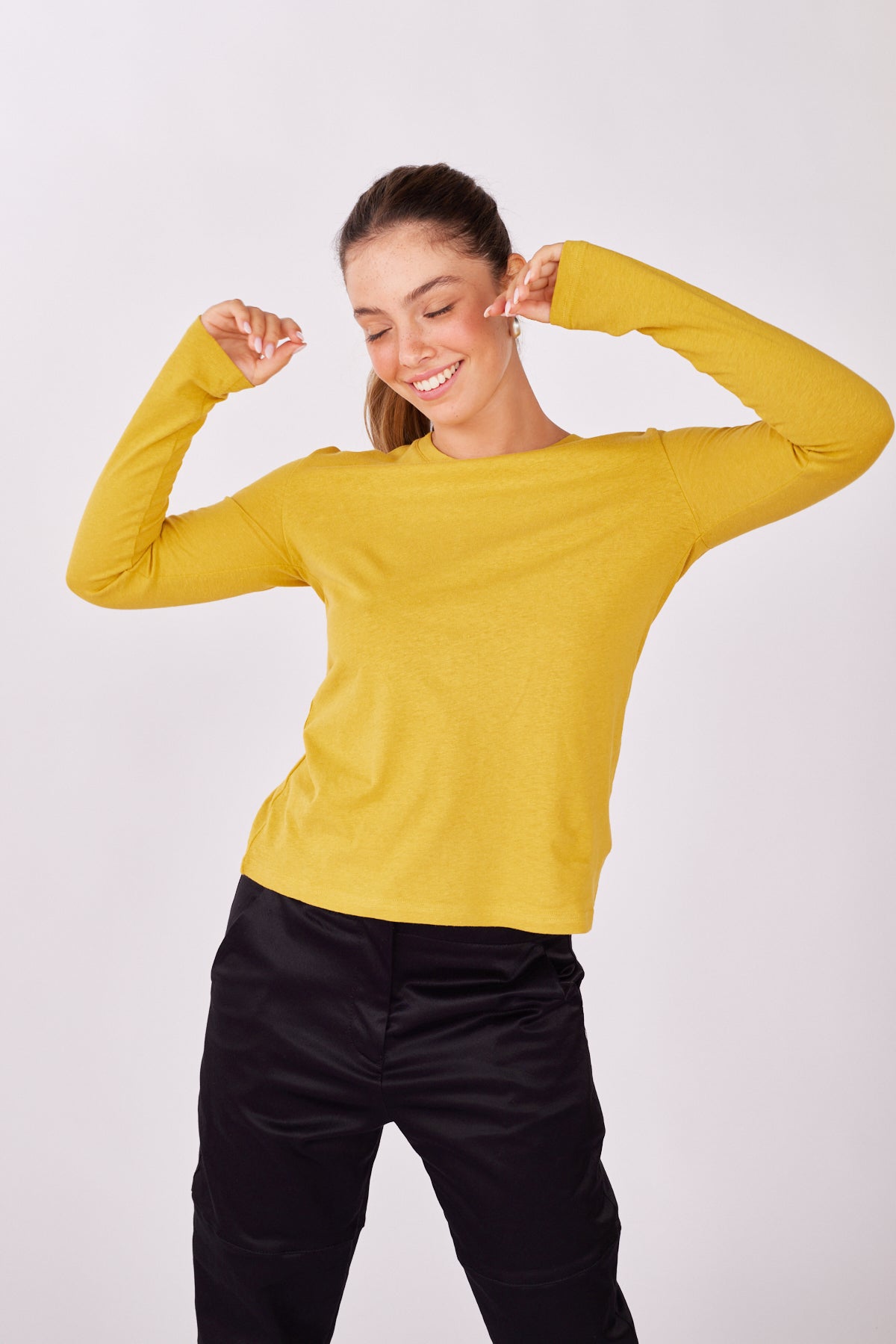 חולצה נומרו 7 בצבע חרדל