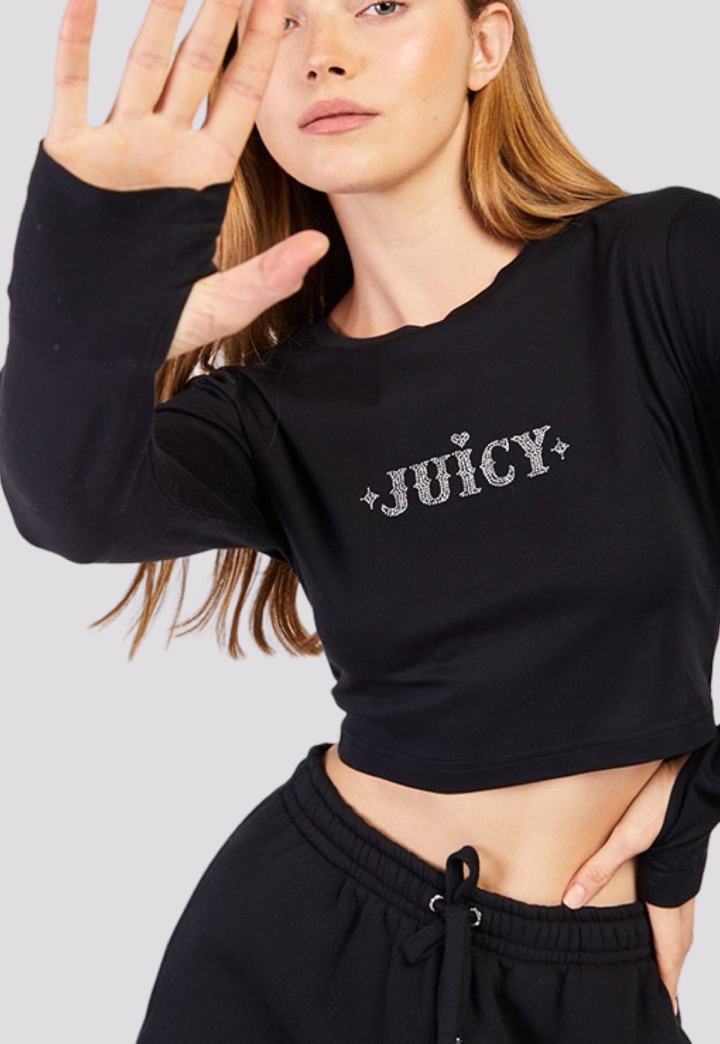 חולצת קרופ ארוכה JUICY בצבע שחור - Juicy Couture