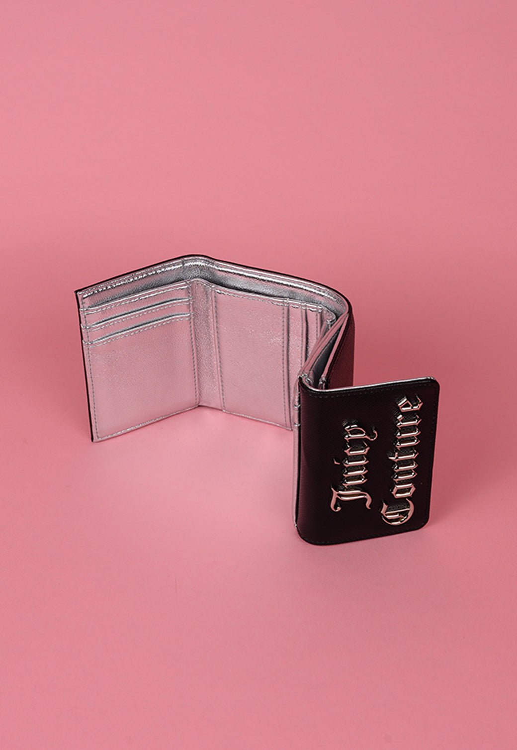 ארנק קטן עם לוגו מטאלי בולט - Juicy Couture