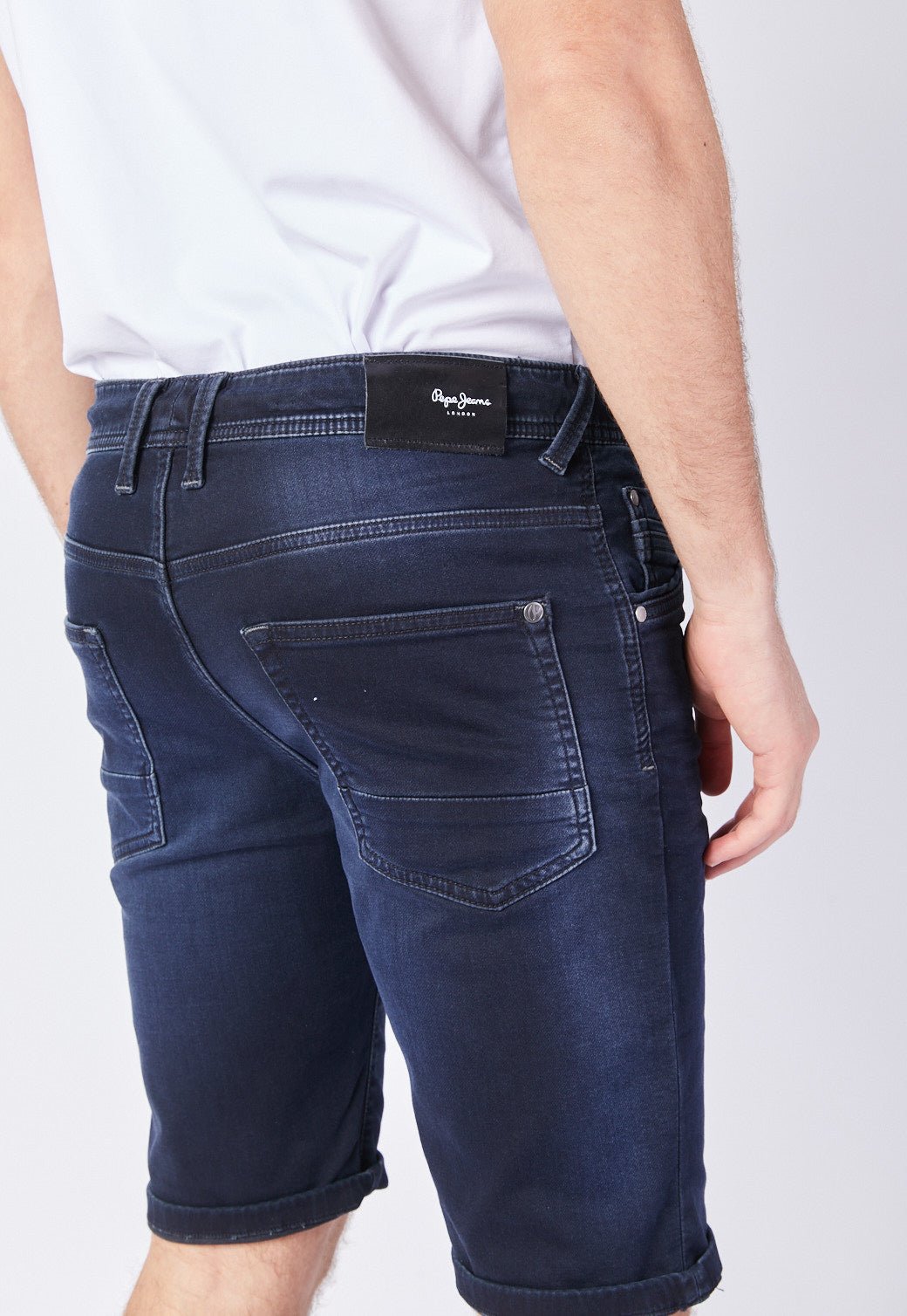 ג'ינס ברמודה עם גומי ושרוך לגברים - Pepe Jeans
