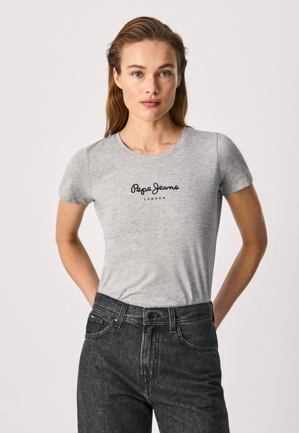 טי שירט קצרה עם הדפס לוגו בחזית - Pepe Jeans