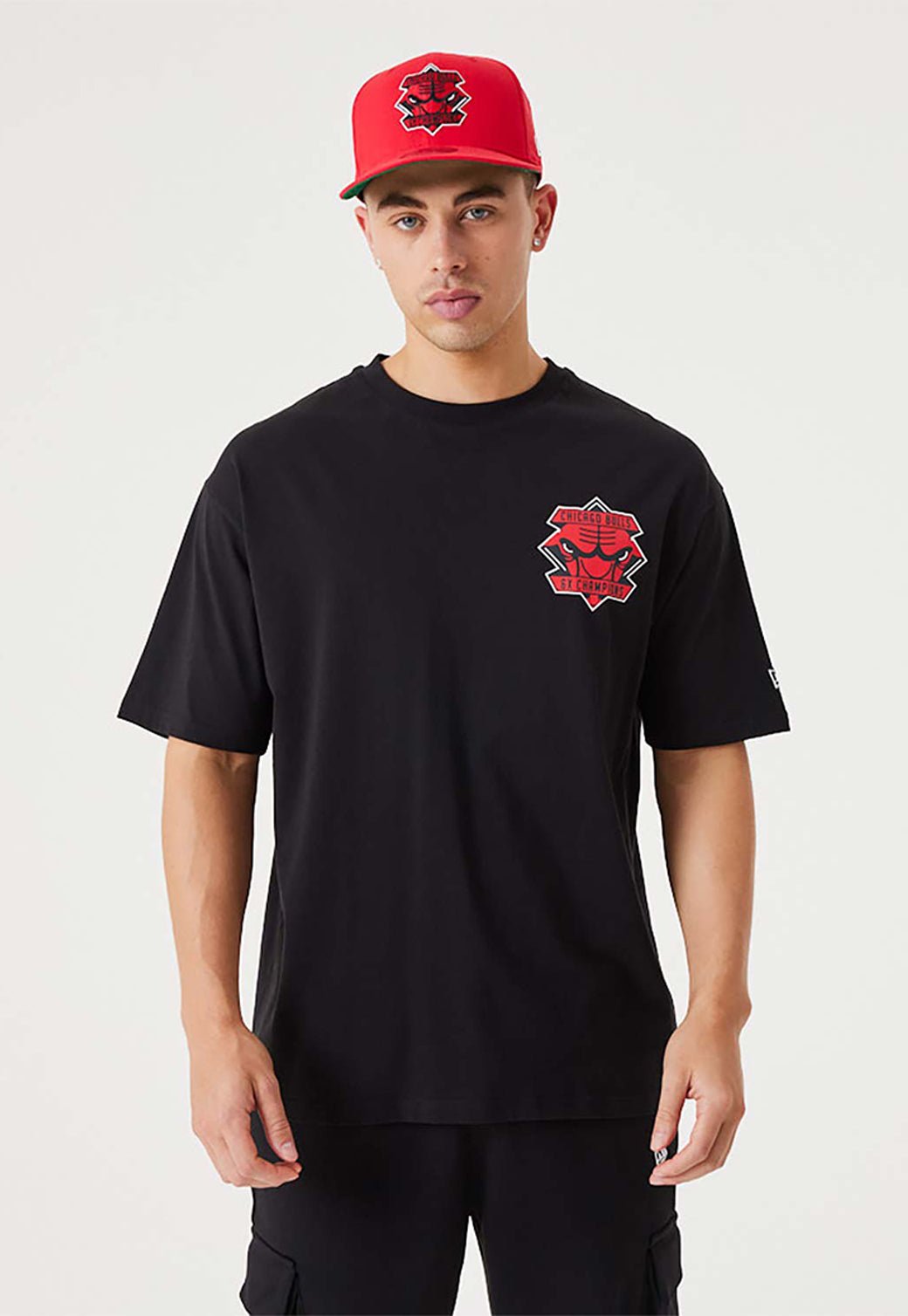 טי שירט קצרה רחבה שיקגו בולס גברים - New Era