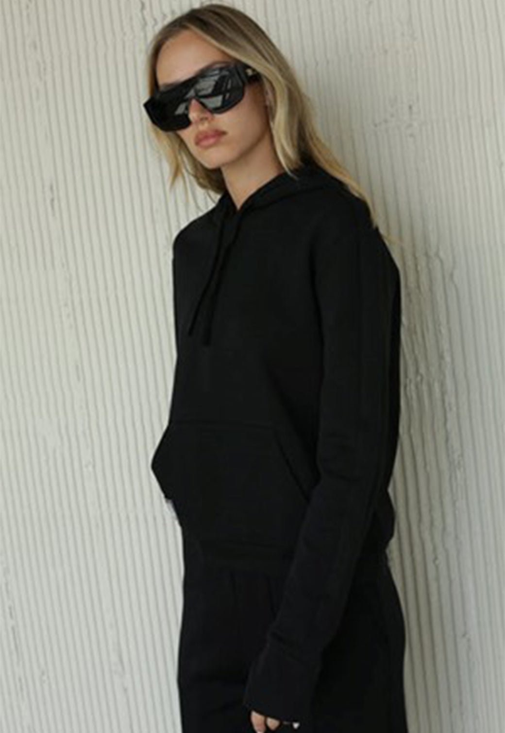 קפוצ'ון ADELE בצבע שחור - Steve Madden