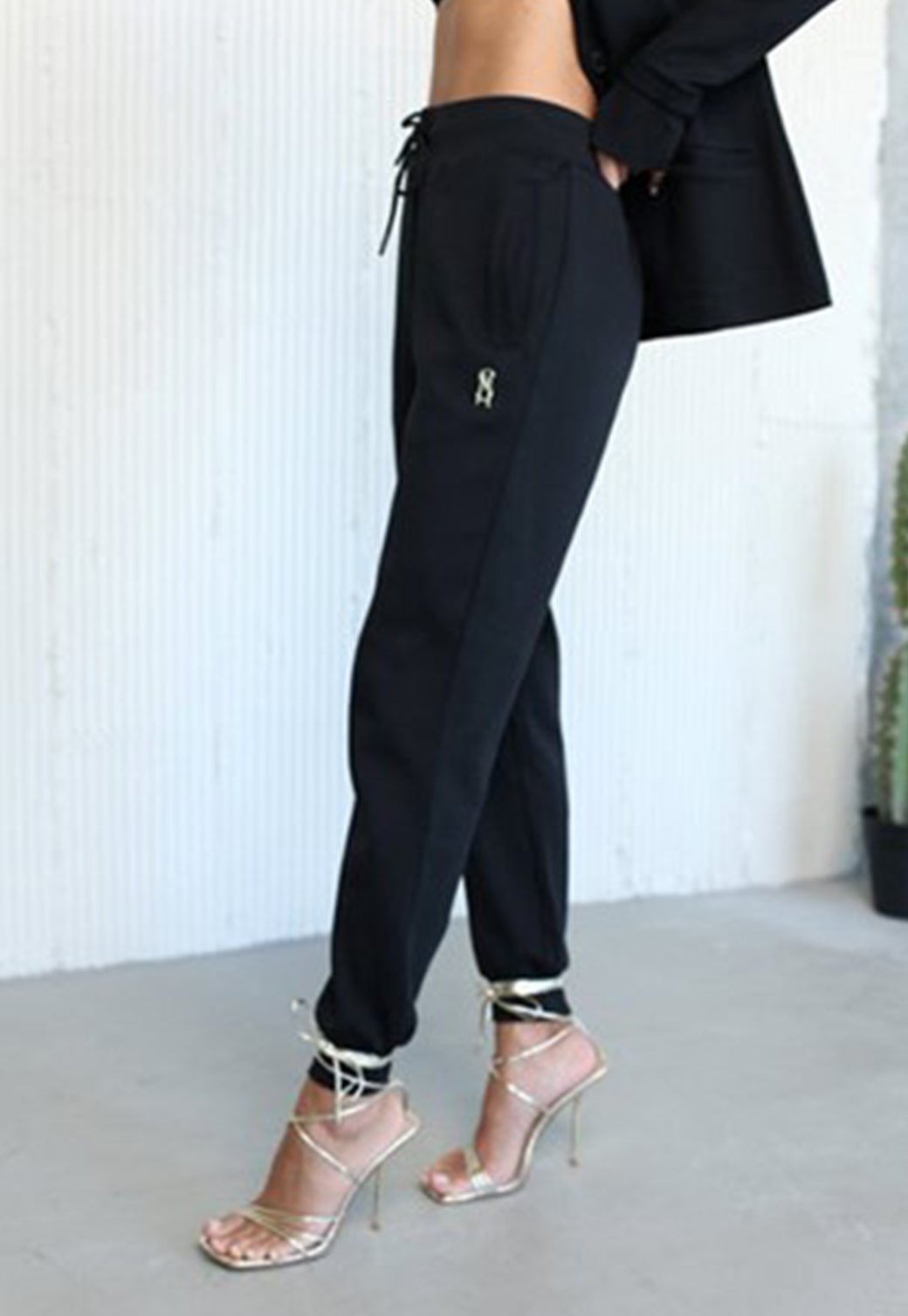 מכנסי ג'וגר לנשים DENISE בשחור - Steve Madden