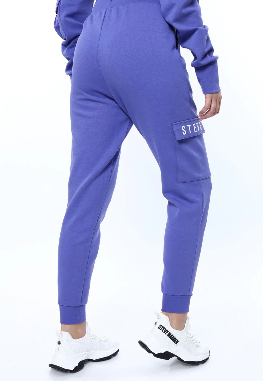 מכנסי טרנינג עם כיס ולוגו לנשים - Steve Madden