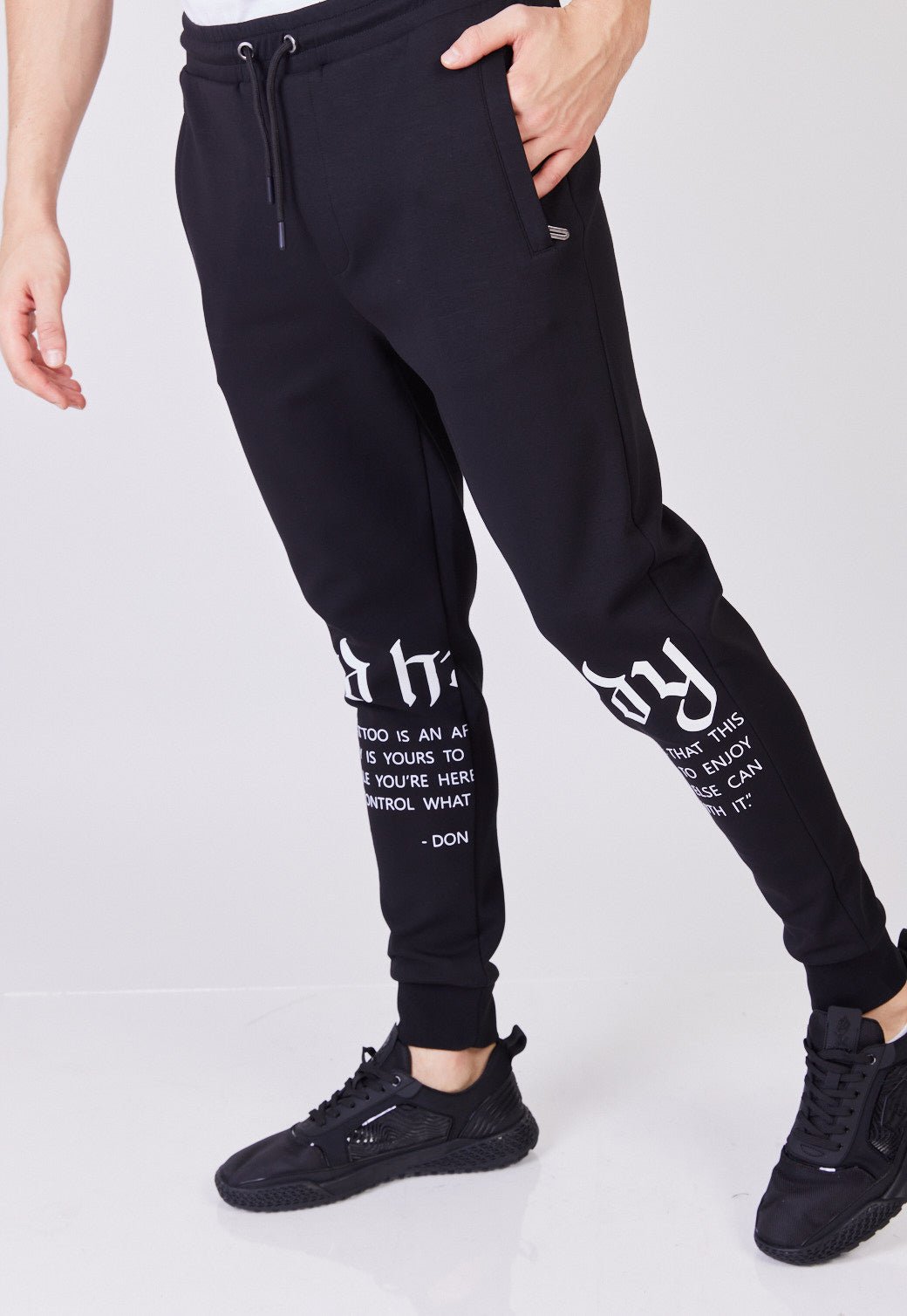 מכנסיים ארוכים עם לוגו לגברים - Ed Hardy