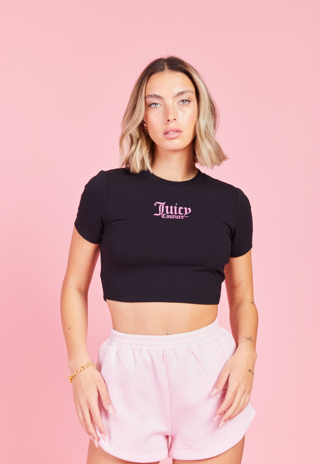 מכנסיים קצרים עם לוגו בולט לנשים - Juicy Couture