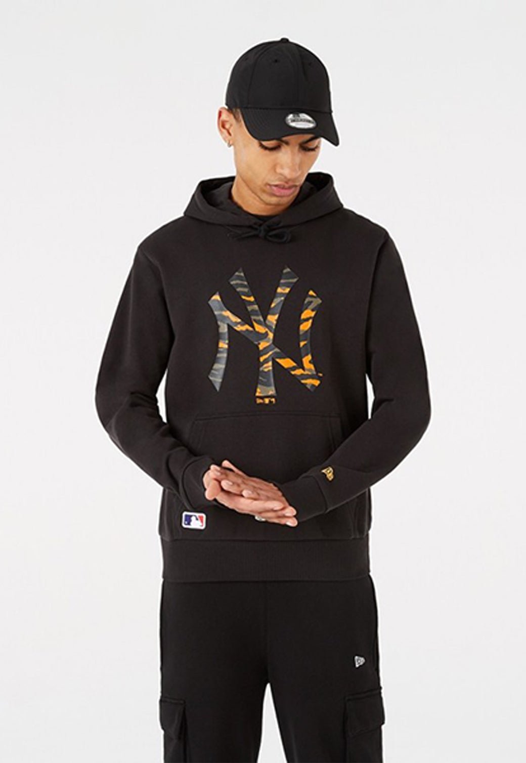 סווטשירט קפוצ׳ון עם לוגו נבחרת גברים - New Era