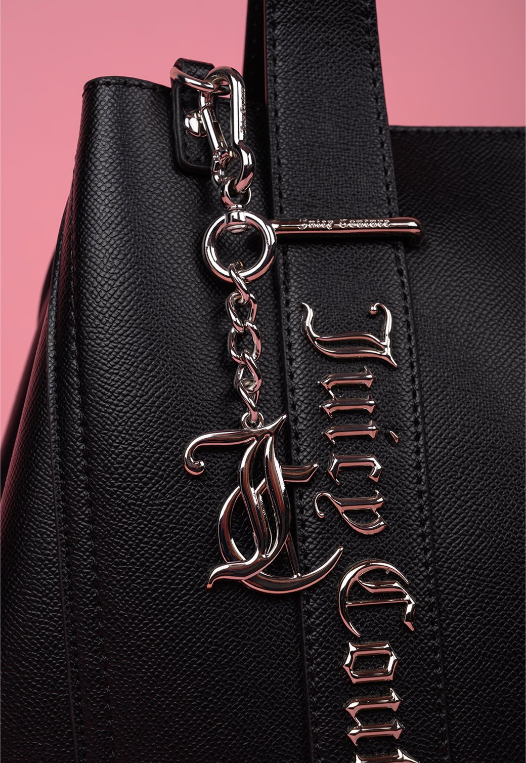 תיק נשיאה עם לוגו מטאלי - Juicy Couture