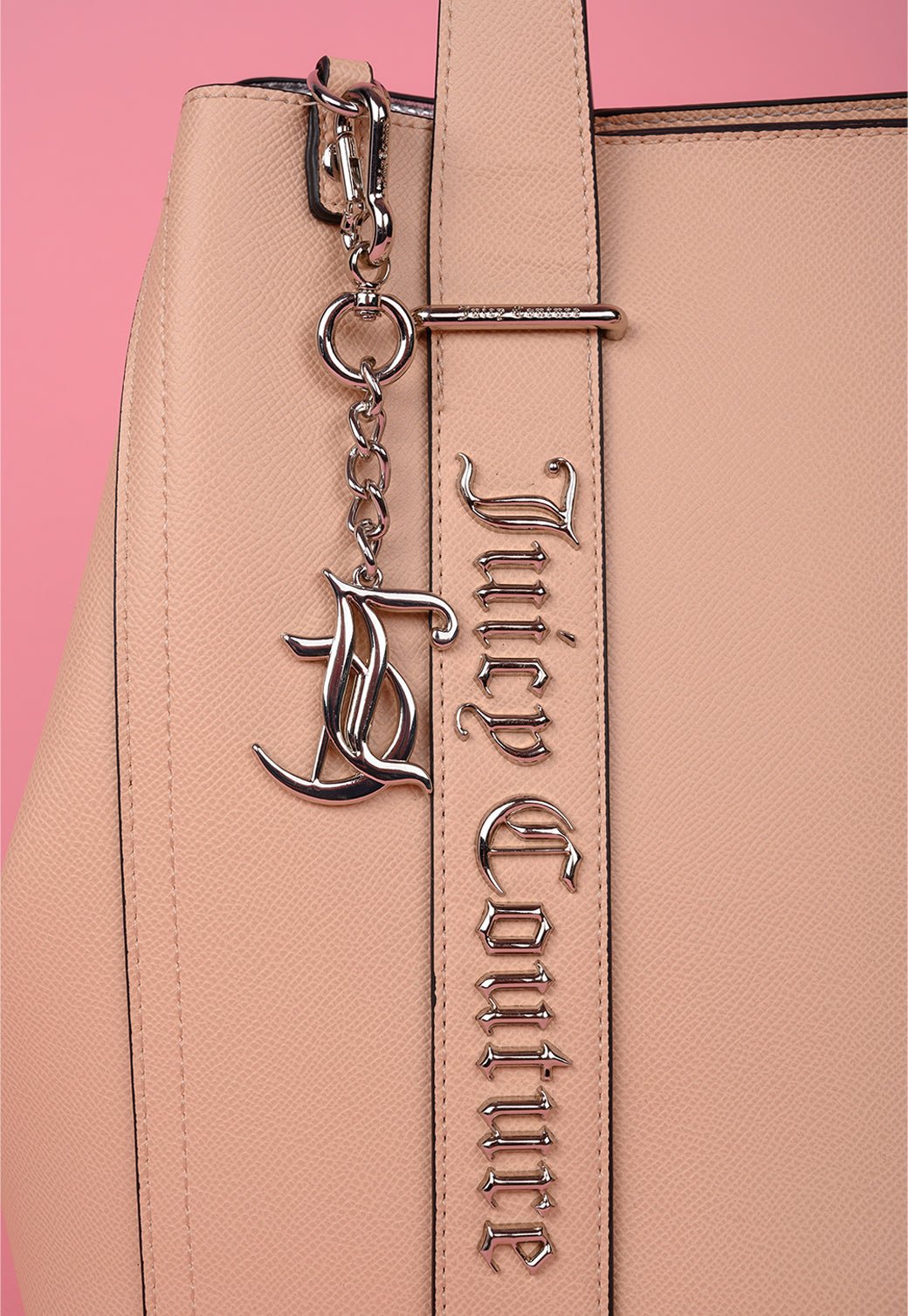 תיק נשיאה עם לוגו מטאלי - Juicy Couture