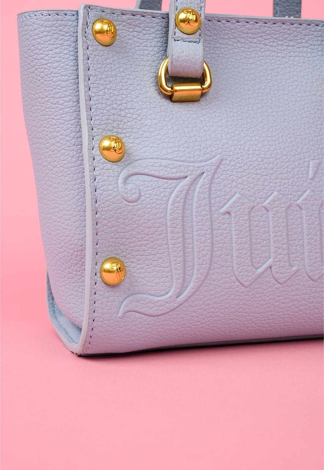 תיק נשיאה עם ניטים ורצועה נשלפת - Juicy Couture