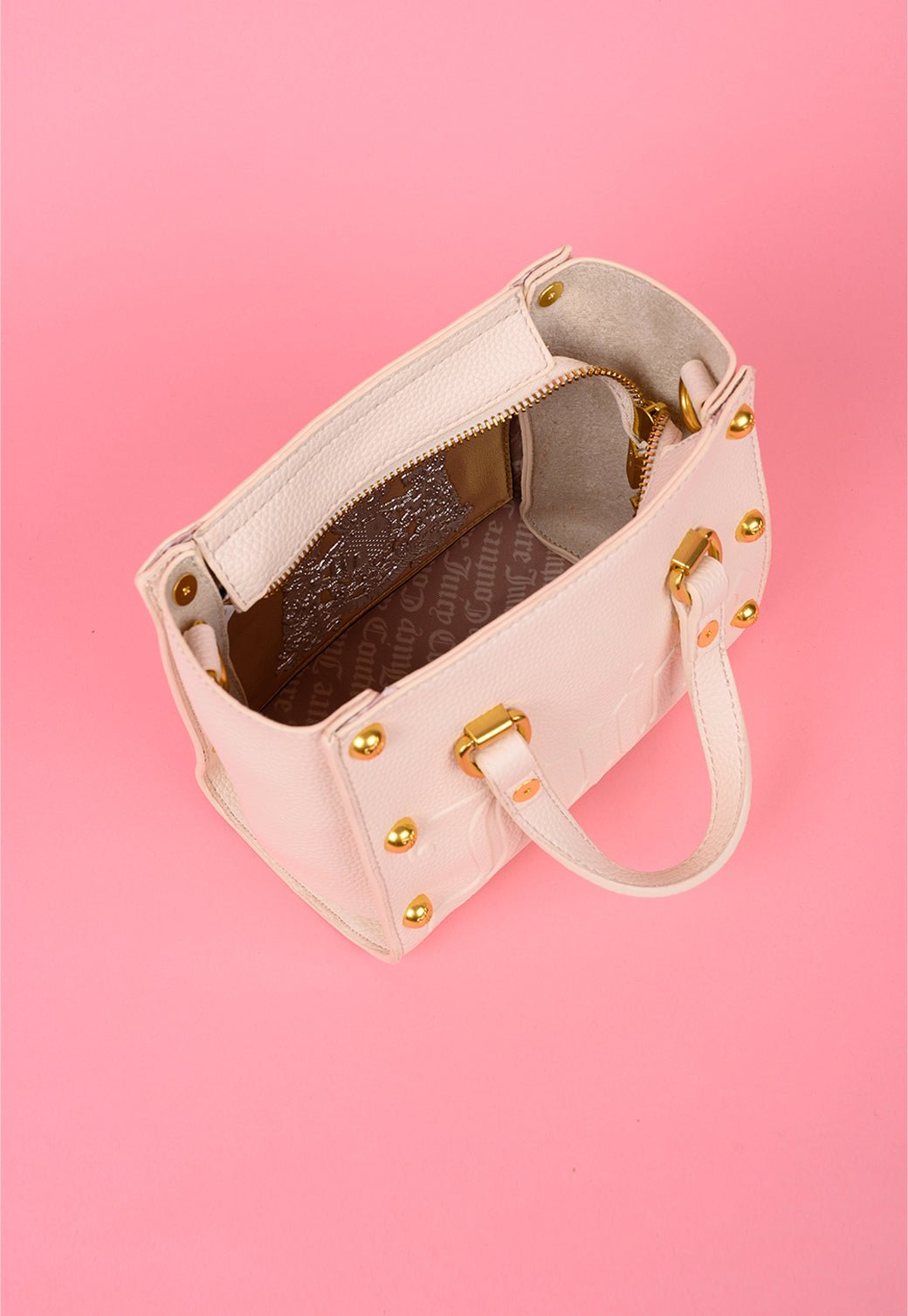 תיק נשיאה עם ניטים ורצועה נשלפת - Juicy Couture